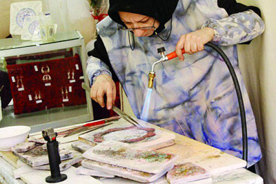 چالش های اشتغال و کارآفرینی زنان در ایران تشریح شد